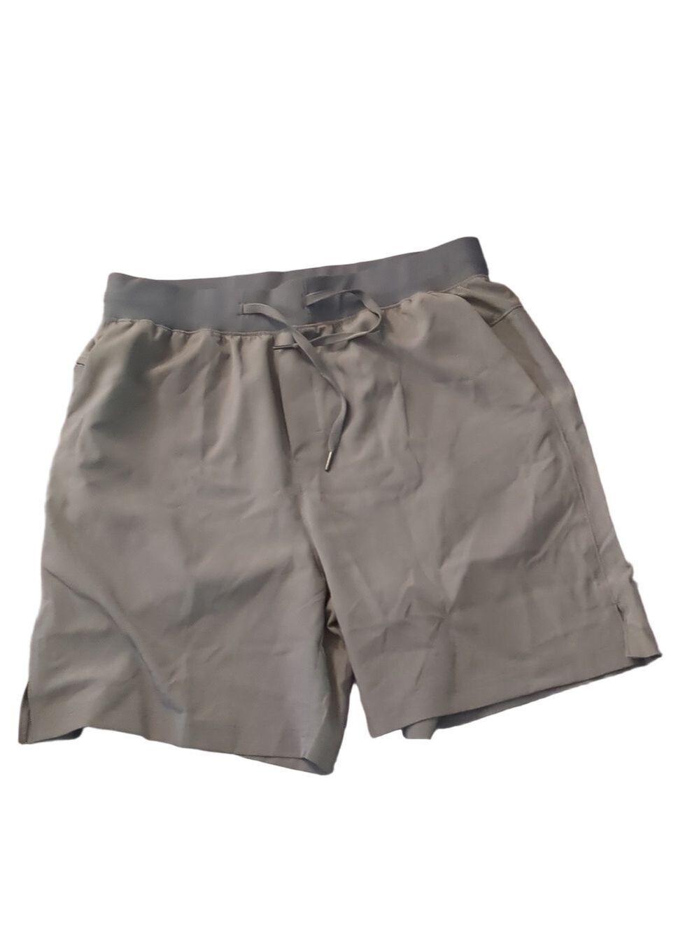 Soothfeel green shorts size Medium